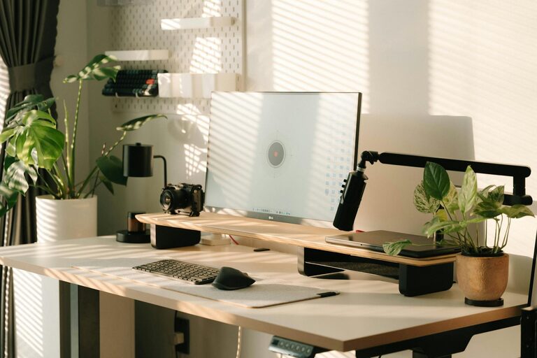 Tips for Creating a Productive Home Workspace to Boost Focus and Comfort